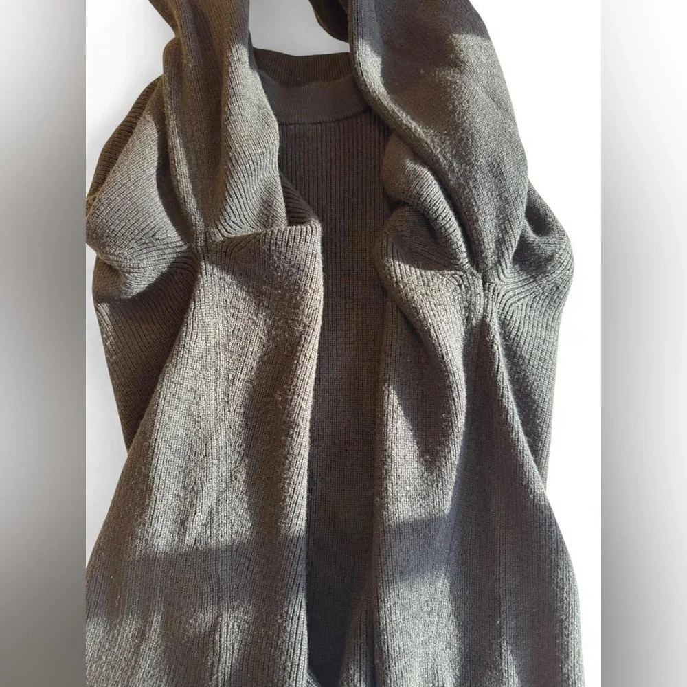 Lululemon Merino Wool Blend Ribbed Crewneck Sweater Black 10